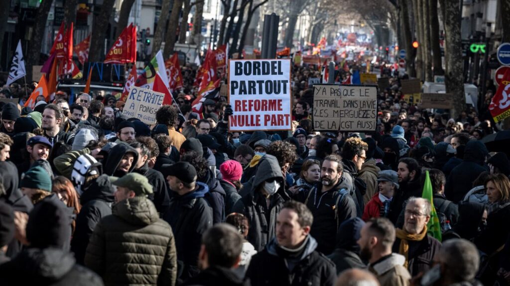 Comment adapter votre projet de bricolage maison en fonction du trajet des manifestations à Paris ?
