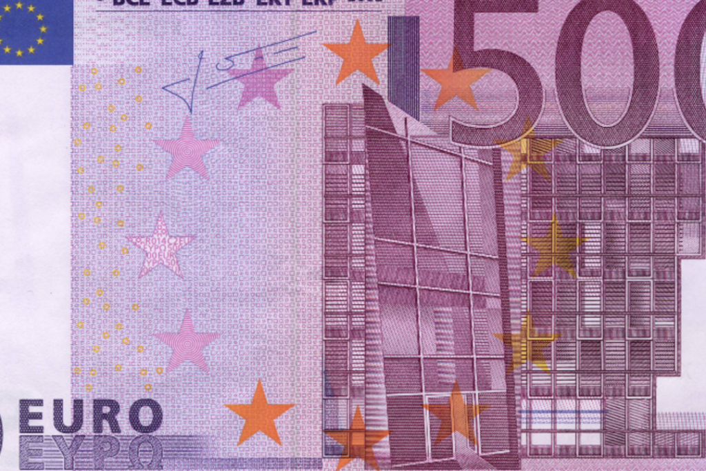 Comment réutiliser un vieux billet de 500 euros pour vos projets de bricolage maison ?