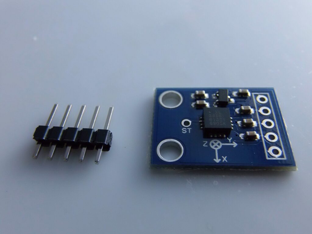Capteur analogique accéléromètre ADXL335, 3 axes (x,y et z), +/- 3g