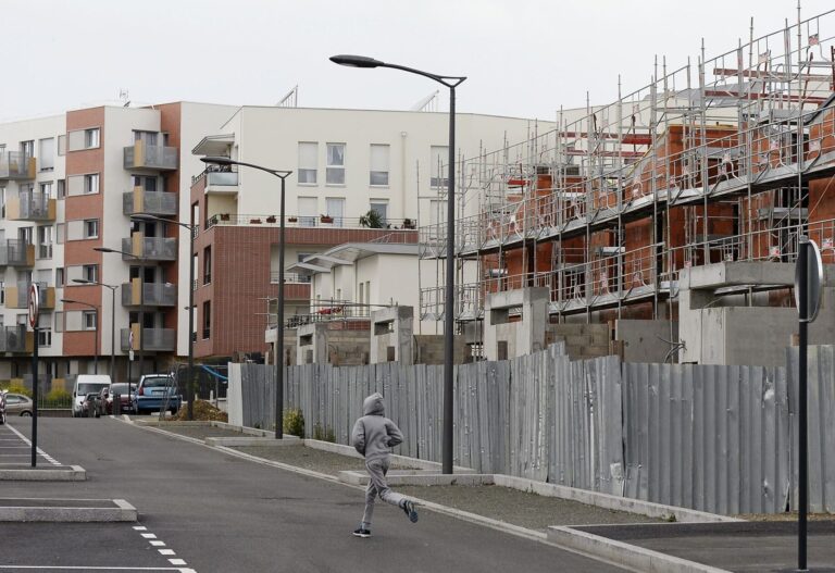 Comment la crise de 2008 a changé le bricolage maison et l’auto-rénovation