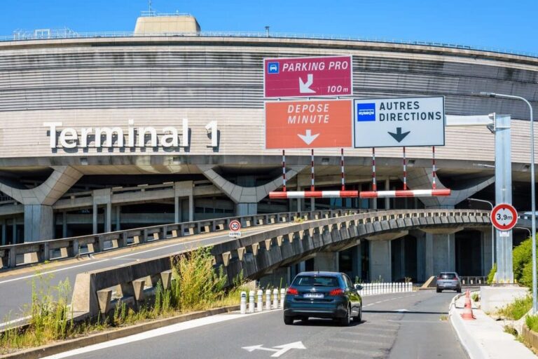 Comment rejoindre le centre de Paris depuis le terminal 1 de Roissy Charles de Gaulle ?
