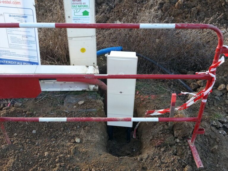 Comprendre la différence entre Enedis et GRDF pour vos travaux de bricolage maison
