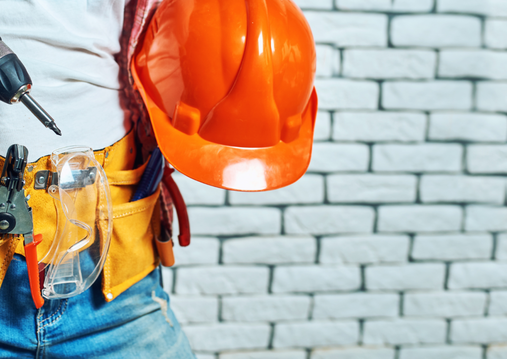bricoleur sur chantier