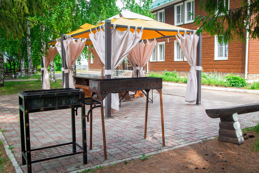 Bâches pour pergola : quels sont les meilleurs matériaux conseillés ?
