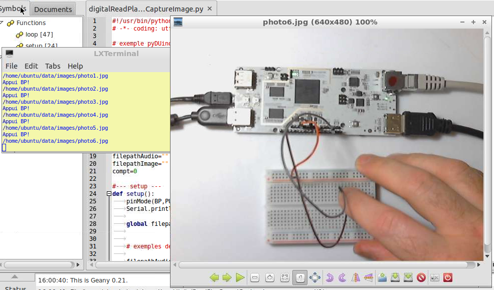 Programmer le pcDuino : Image : L&rsquo;appui sur un BP déclenche la capture d&rsquo;une image webcam avec bruitage (« appareil photo numérique »).